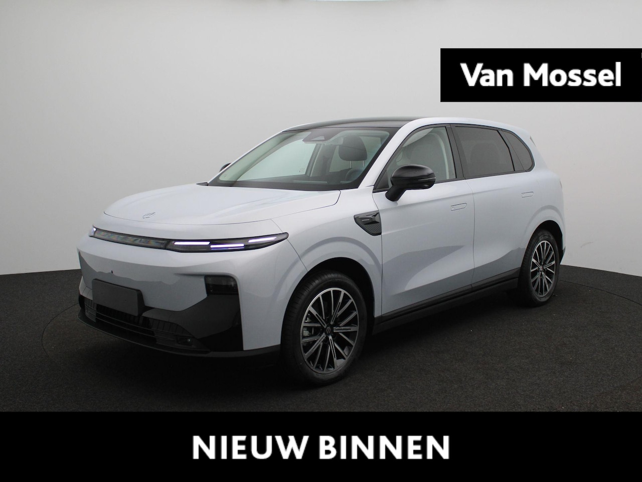 Leapmotor B10 - Design ProMax 67.1 kWh | VOORRAAD VOORDEEL | TOT 4 JAAR GARANTIE | VAN € 33.745,- VOOR € 3 - AutoWereld.nl