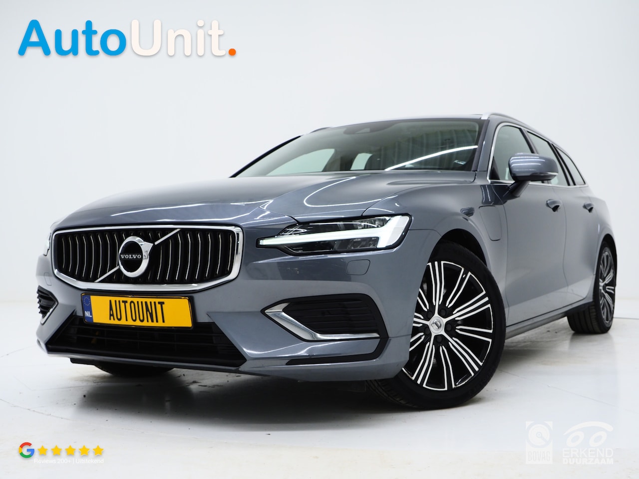 Volvo V60 - 2.0 T8 Twin Engine AWD Inscription | Panoramadak | Leder | Trekhaak | Camera | Keyless | M - AutoWereld.nl