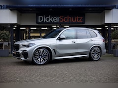 BMW X5 - xDrive45e M Sport | Pano | Trekhaak | Carbon