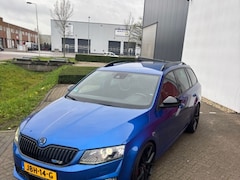 Skoda Octavia Combi - 2.0 TSI RS