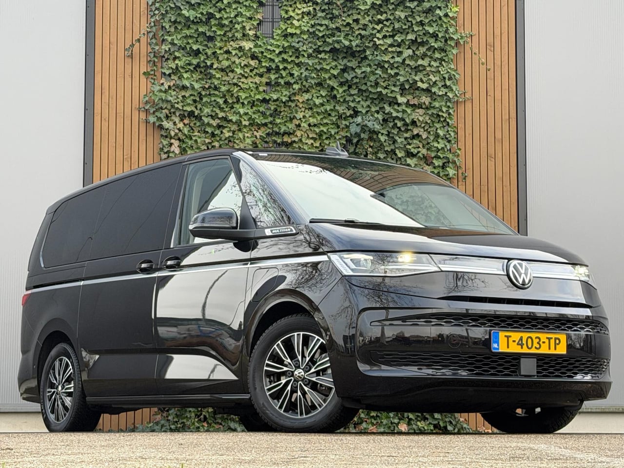 Volkswagen Multivan - 1.4 eHybrid L2H1 Style NAP|1e EIGENAAR|DEALER ONDERHOIUDEN - AutoWereld.nl