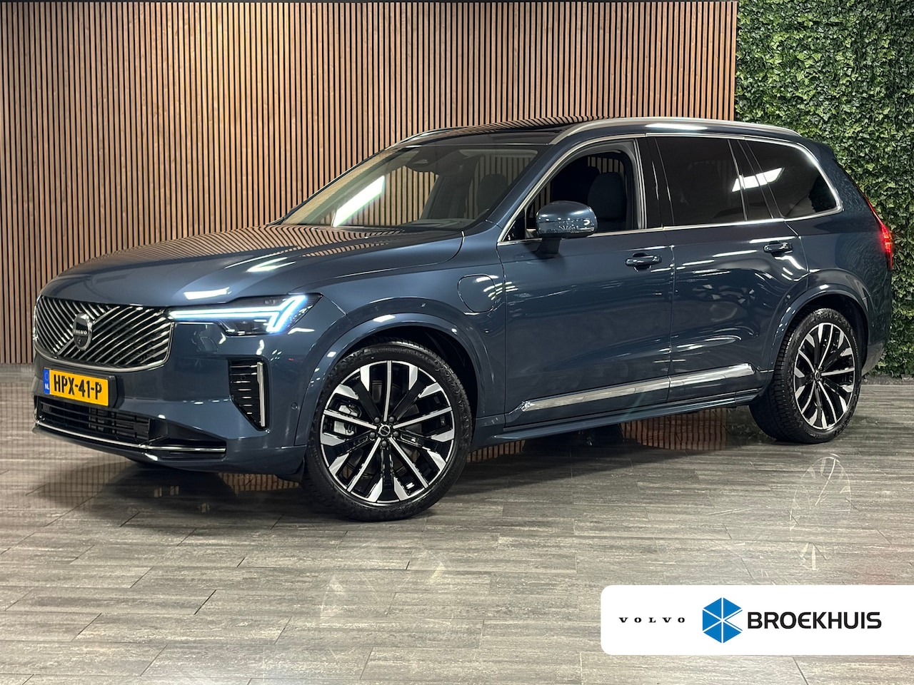 Volvo XC90 - T8 AWD Recharge Ultra Bright | Luchtvering | Trekhaak | 360 Camera | Head-Up Display | Har - AutoWereld.nl