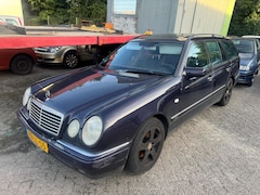 Mercedes-Benz E-klasse Combi - 240 Avantgarde AUTOMAAT AIRCO