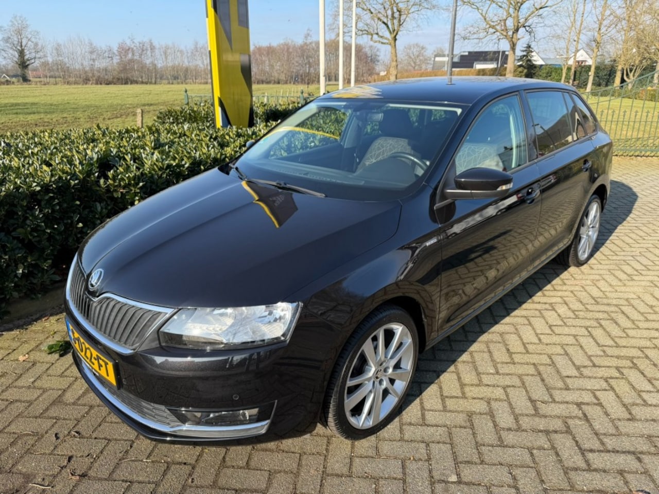 Skoda Rapid Spaceback - Spaceback 1.0 TSI Greentech Clever Cruise / Carplay / PDC - AutoWereld.nl