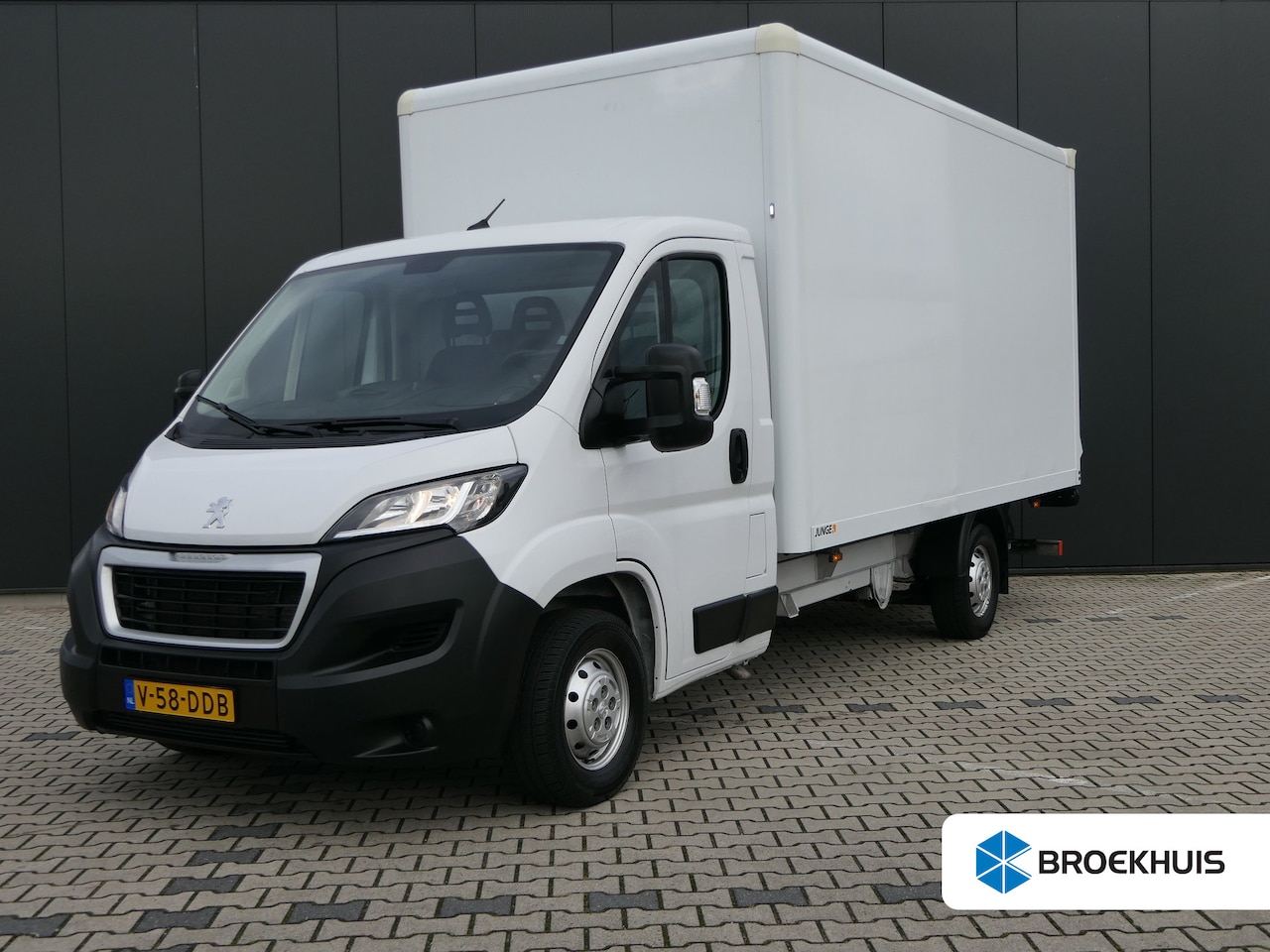 Peugeot Boxer - 2.2 BlueHDi 140 L3 3.5t | Laadklep | Netjes! | Camera | Spanstangen | Meubelbak | 140pk! | - AutoWereld.nl