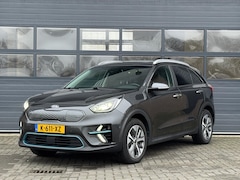 Kia e-Niro - DYNAMICPLUSLINE 64 kWh I TREKHAAK I SCHUIFDAK I 100% SOH I 3-FASE I APPLE CARPLAY I P-CAME