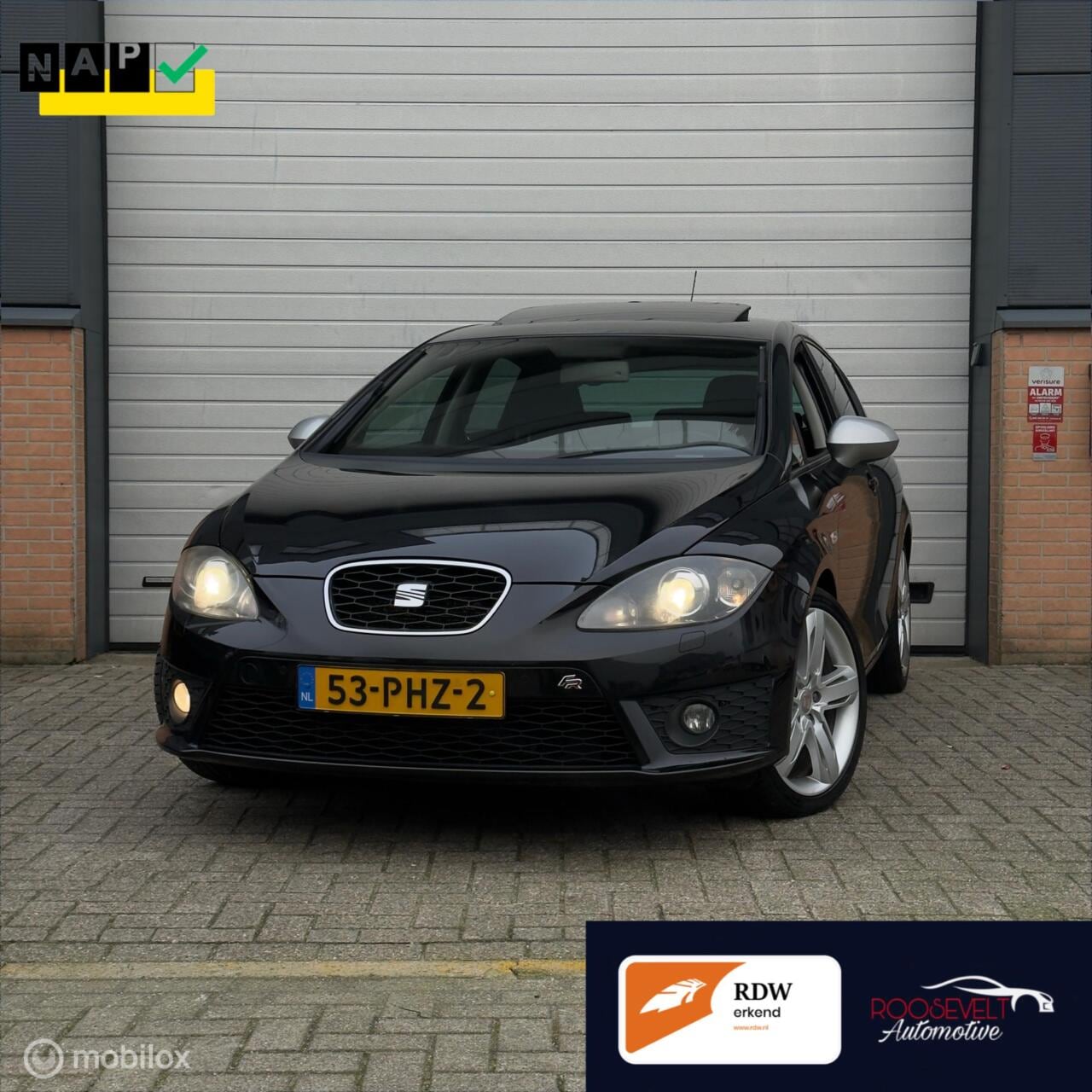 SEAT Leon - 2.0 TSI FR / TREKHAAK / XENON / OPEN DAK / LED - AutoWereld.nl