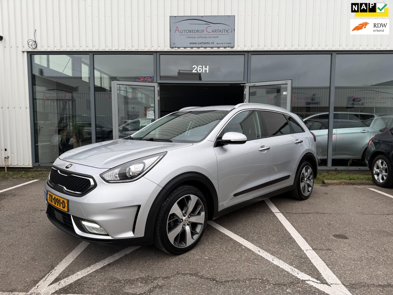 Kia Niro - 1.6 GDi Hybrid BusinessLine KEYLESS | ADAPTIEF CRUISE | LEDER | STUUR/STOEL VERWARMING | V - AutoWereld.nl