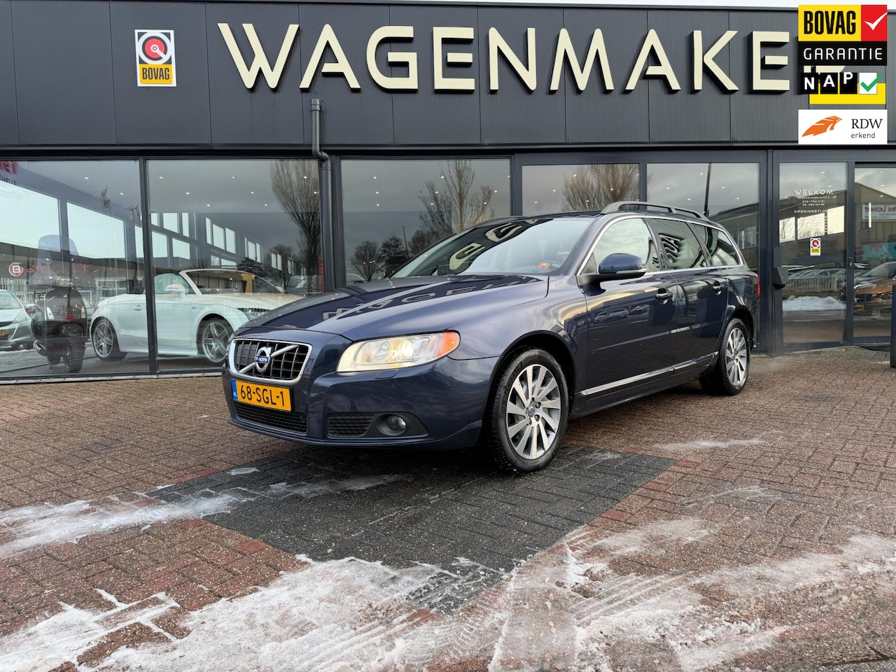 Volvo V70 - 1.6 T4 Limited Edition AUT|NAVI|Leder|HAAK|Goed OH - AutoWereld.nl