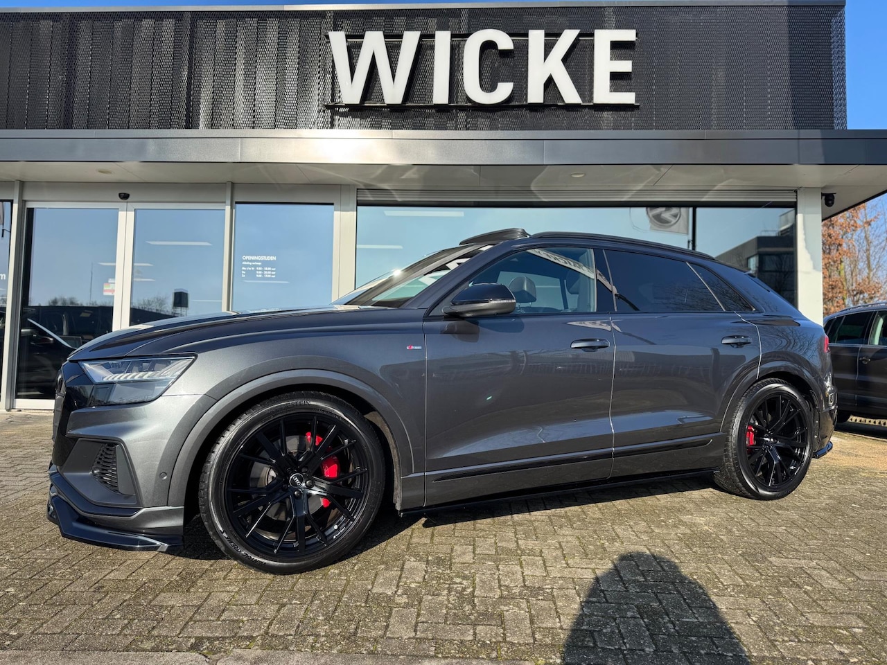 Audi Q8 - 55 TFSI quattro S Line 340 PK Pano Leder Camera Trekhaak - AutoWereld.nl