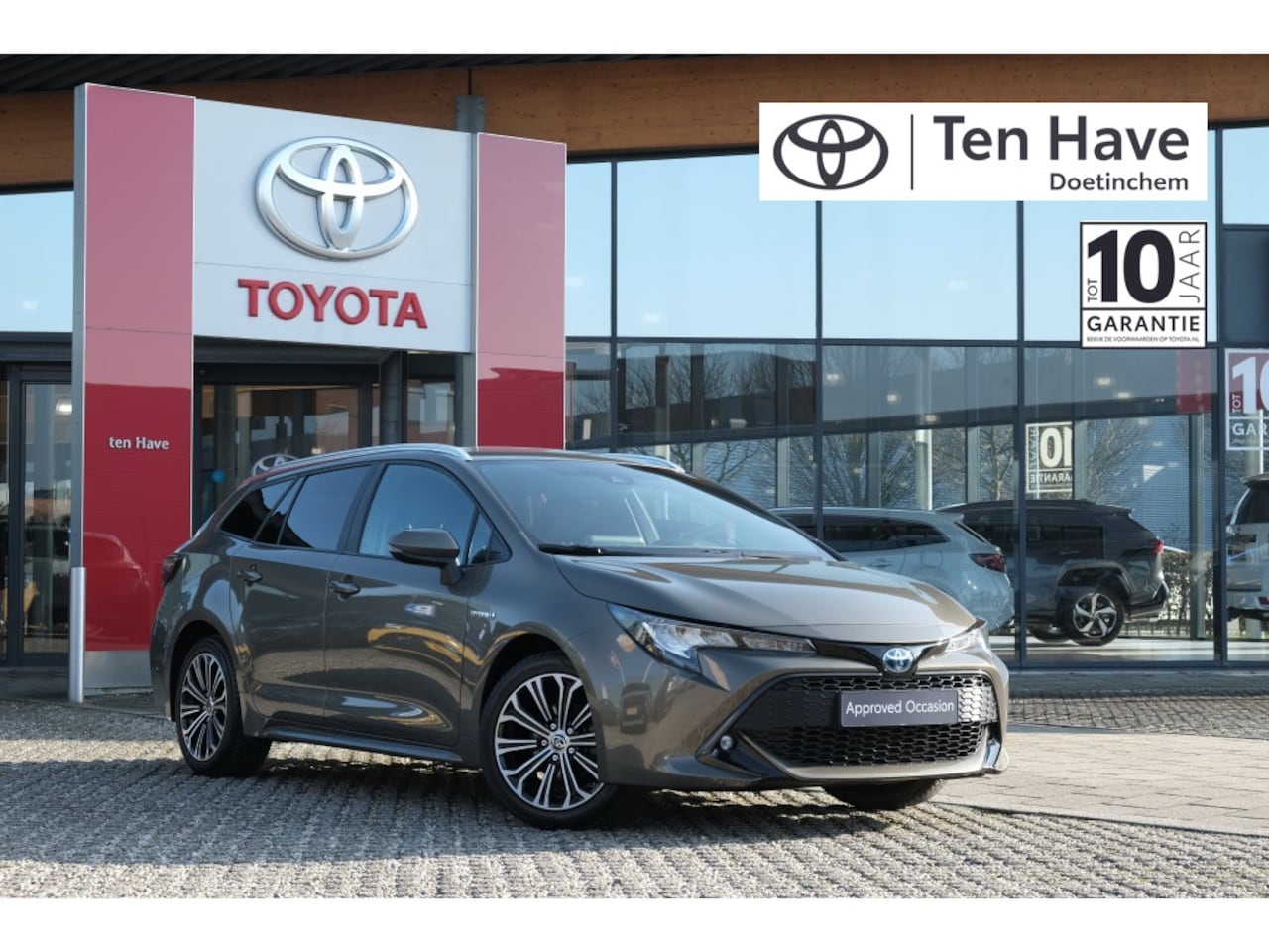 Toyota Corolla Touring Sports - 1.8 Hybrid Business Plus Automaat | Stoelverwarming op beide voo - AutoWereld.nl