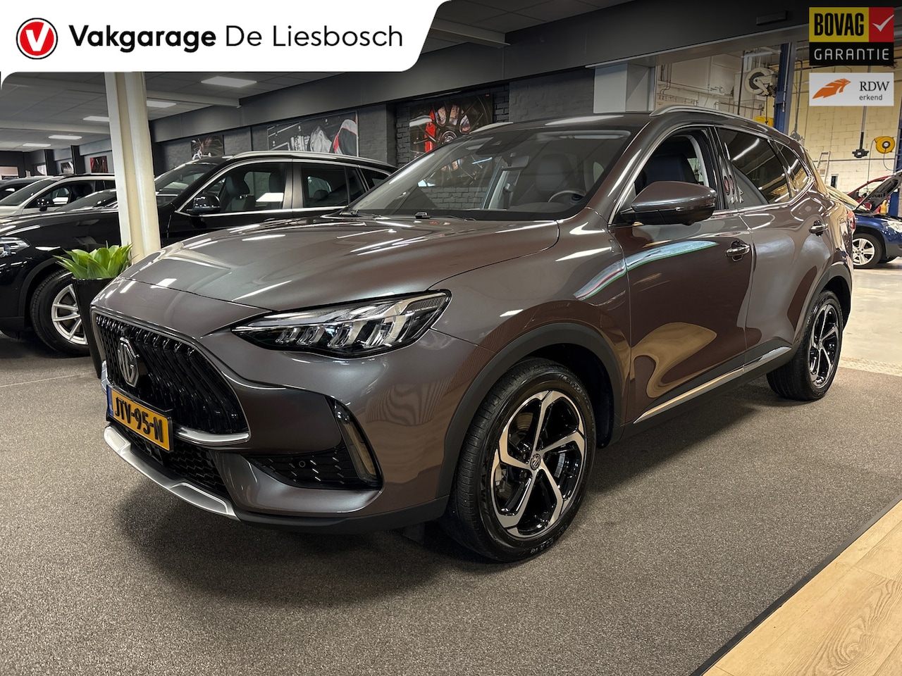 MG EHS - 1.5 TGDI Luxury PHEV facelift / automaat / 360camera / Leder/ carplay / Panorama-dak - AutoWereld.nl