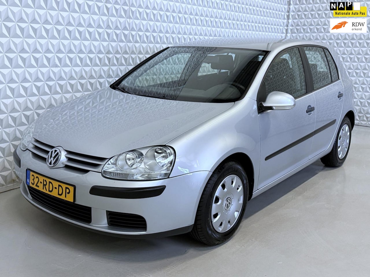 Volkswagen Golf - 1.4 van de 1e eigenaar! *UNIEK* 101.000km (2005) - AutoWereld.nl
