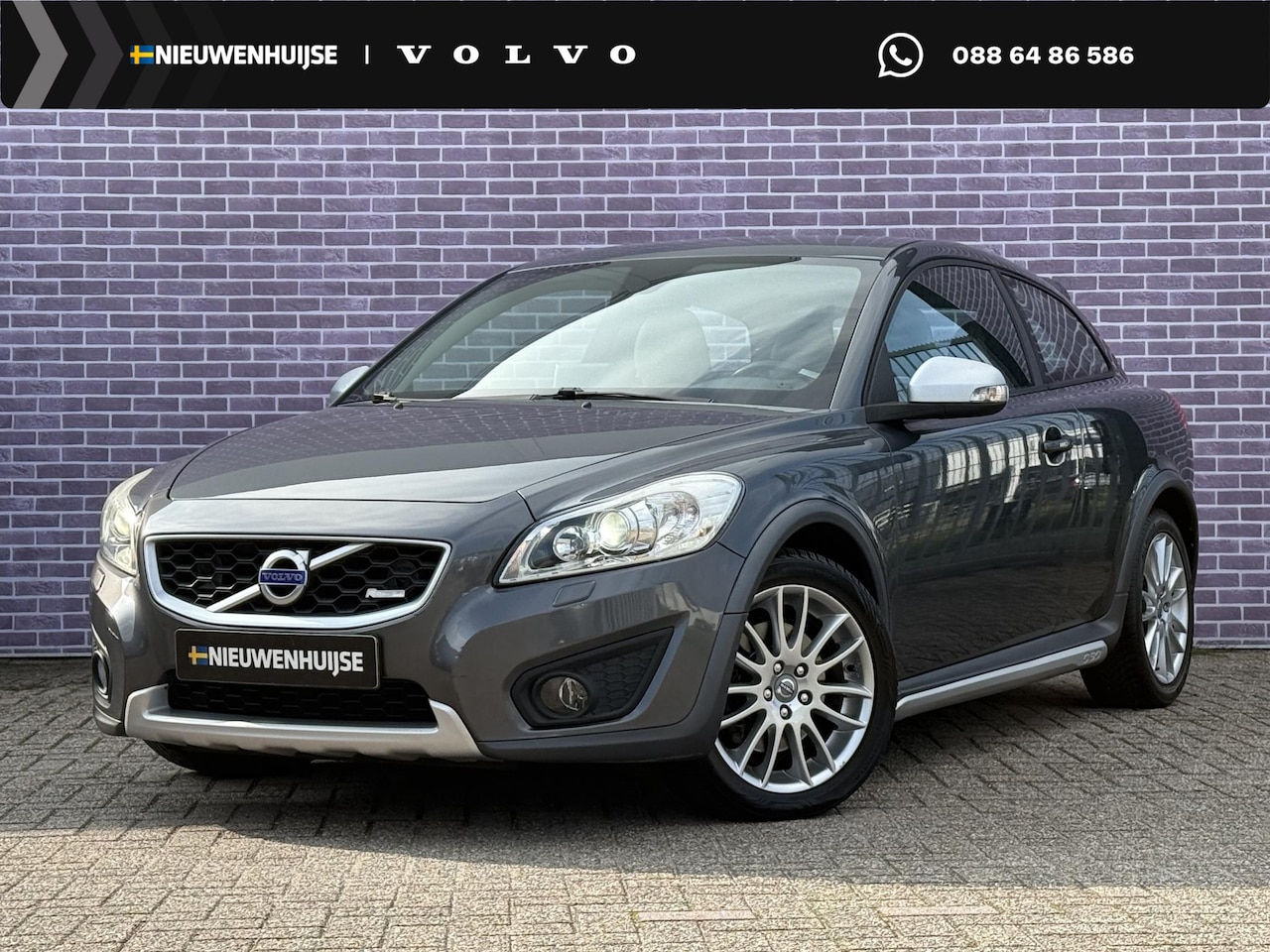 Volvo C30 - 2.4i 170PK Automaat Summum | Trekhaak | Leder | Bluetooth | Spoiler | High Performance aud - AutoWereld.nl
