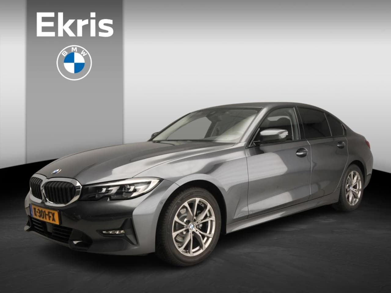 BMW 3-serie - Sedan 318d | LED | Navigatie | Active cruise | Trekhaak | Sportstoelen | DAB | Alu 17 inch - AutoWereld.nl