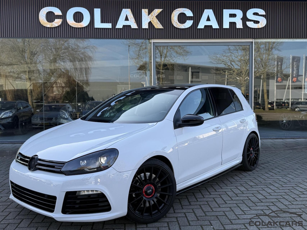 Volkswagen Golf - 2.0 R 4-Motion 340PK-Milltek-Maxton-Garantie - AutoWereld.nl