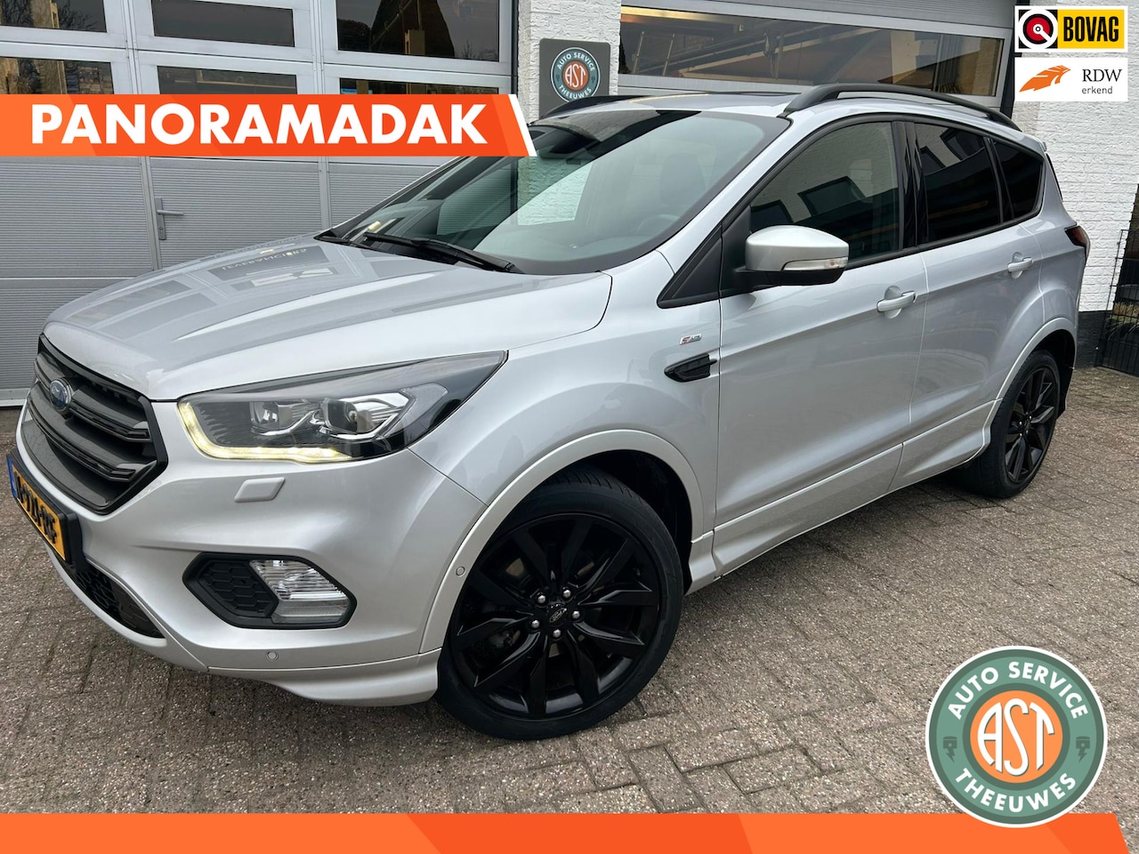 Ford Kuga - 1.5 EcoBoost ST Line PANO.DAK|CRUISE|STOELVERW.|TREKHAAK - AutoWereld.nl