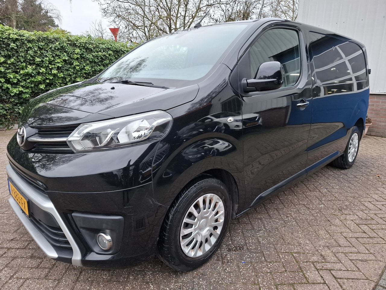 Toyota ProAce Worker - 2.0 D-4D Professional CLIMAT/CRUISE/NAVI/PDC.A/TREKHAAK 122PK - AutoWereld.nl