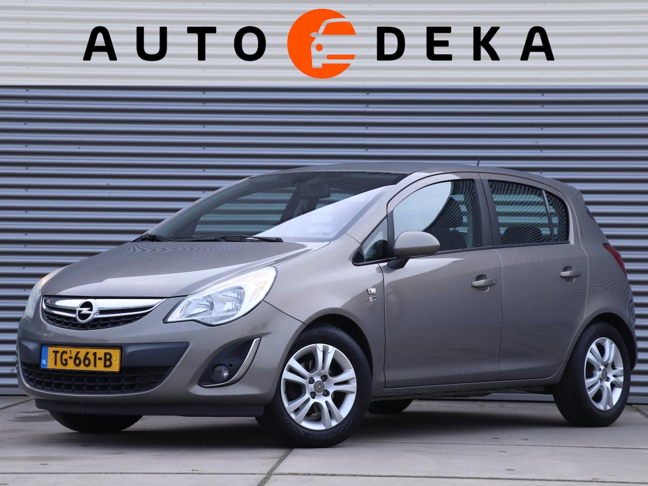 Opel Corsa - 1.2-16V Anniversary Edition *Airco*Cruisecontr.* - AutoWereld.nl