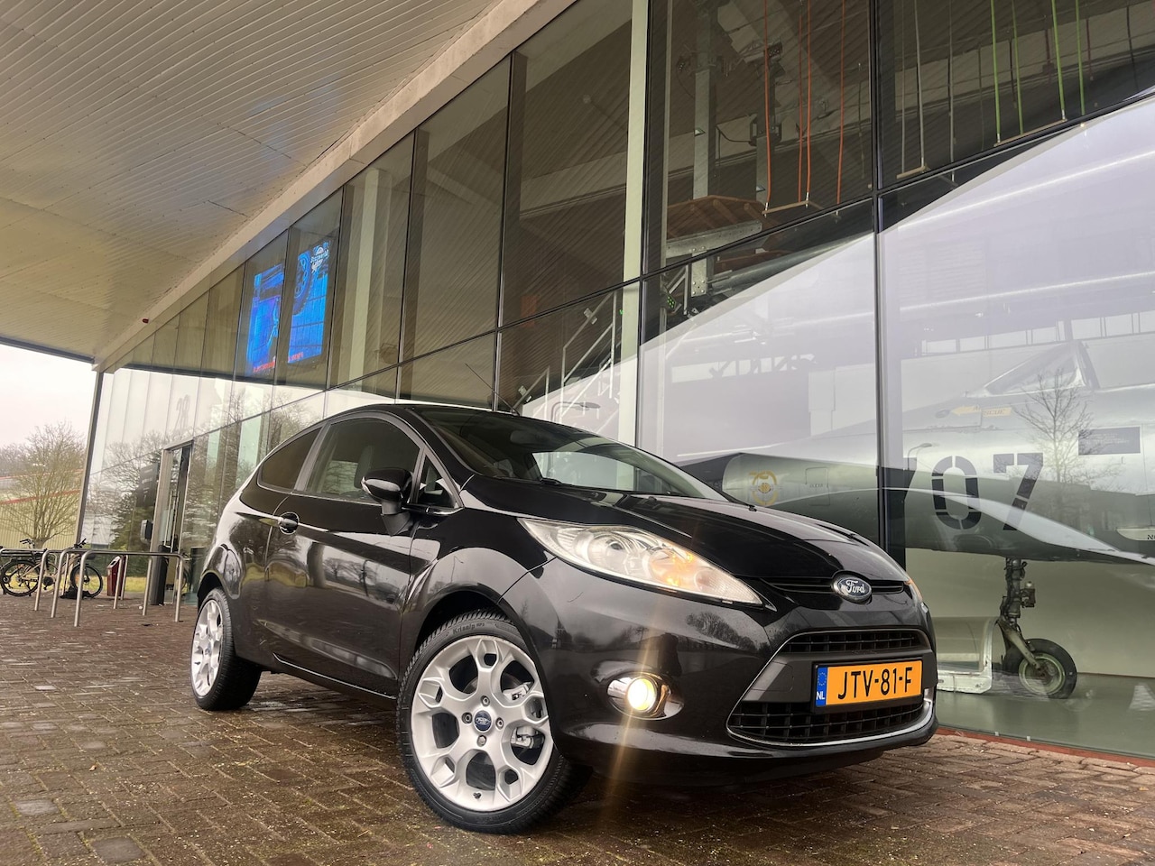 Ford Fiesta - 1.6 Titanium 120 PK-KEY LESS GO-BLUETOOTH-ECC - AutoWereld.nl