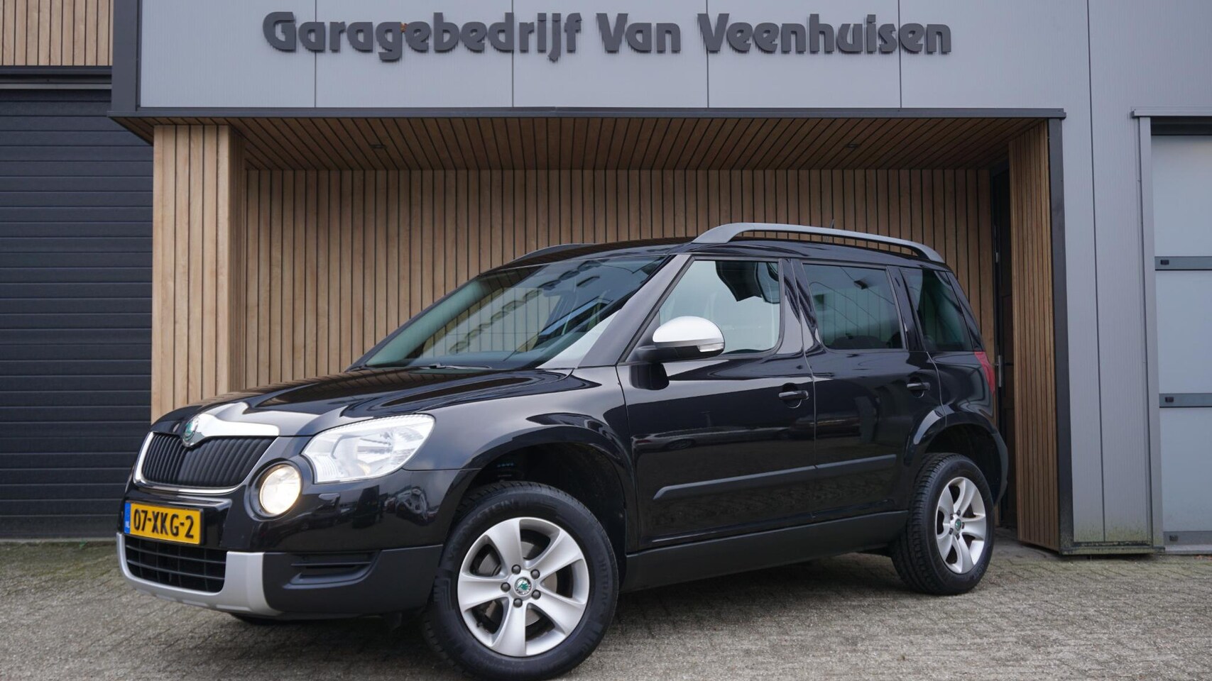 Skoda Yeti - 1.2 TSI 105pk DSG Ambition Clima Cruise Control 16inch LM Trekhaak *NL auto* 109509km! - AutoWereld.nl
