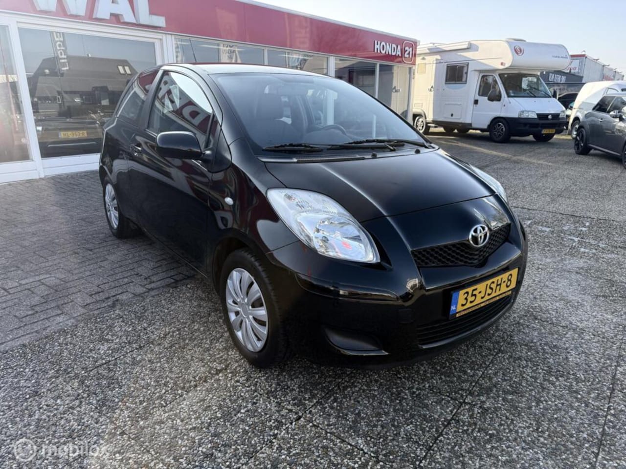 Toyota Yaris - 1.3 VVT-i Aspiration 1.3 VVTi Aspiration - AutoWereld.nl