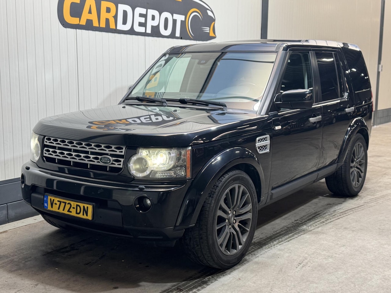 Land Rover Discovery - 3.0 SDV6 HSE Technisch 100 % Grijs kenteken Vol Jaar APK - AutoWereld.nl