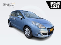 Renault Scénic - 2.0 Privilege 140 AUTOMAAT / RIJKLAARPRIJS / DEALER ONDERHOUDEN / TREKHAAK / WINTERSET / L