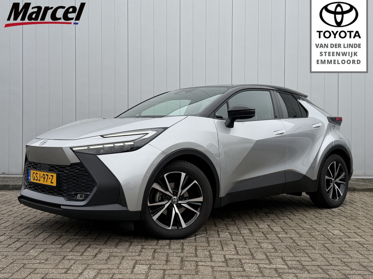 Toyota C-HR - 1.8 Hybrid 140 First Edition Bi-Tone NL Auto 360Cam Elek Klep PDC BSM - AutoWereld.nl