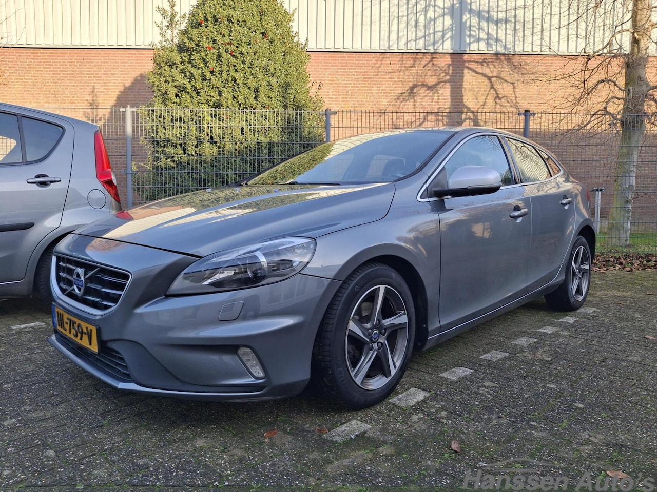 Volvo V40 - 2.0 D2 Momentum R line - AutoWereld.nl