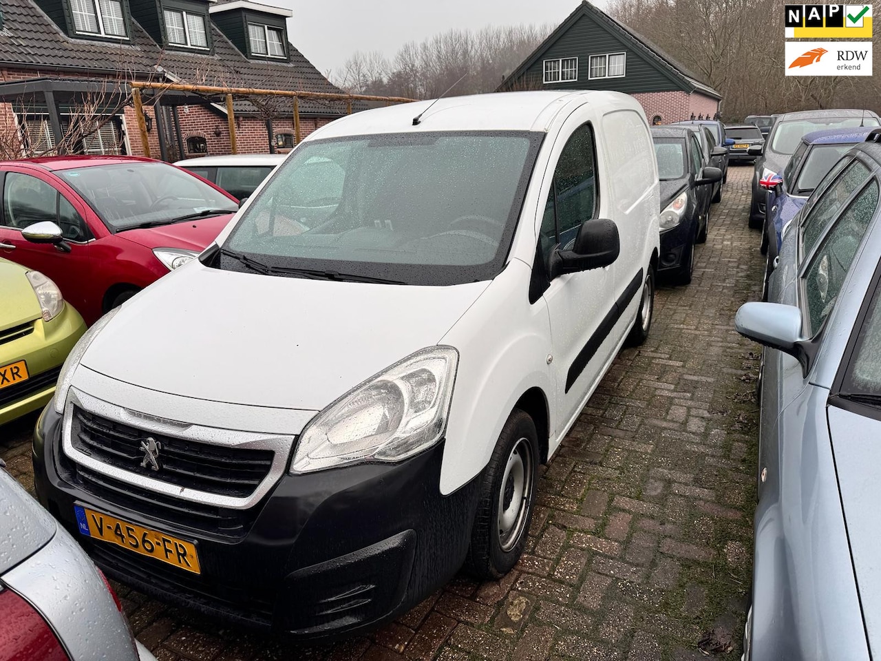 Peugeot Partner - 120 1.6 BlueHDi 75 L1 XR 120 1.6 BlueHDi 75 L1 XR - AutoWereld.nl