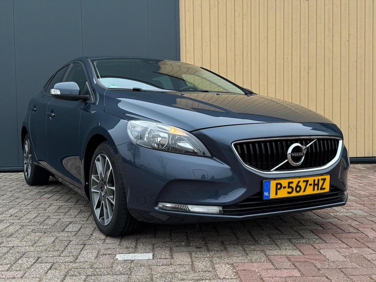 Volvo V40 - 2.0 T3 152PK | Cruise | Clima | Stoelverwarming | Navi | PDC | Nieuwe Distributieriem | - AutoWereld.nl