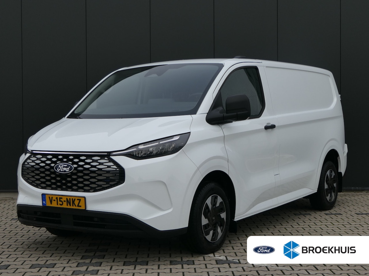 Ford Transit Custom - E-Transit 320 L1H1 Trend 65 kWh | 2300kg trekgewicht! | LED | Stoelverwarming | CarPlay/An - AutoWereld.nl