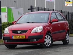 Kia Rio - 1.4 X-tra BJ2006 NAP/AIRCO/ELEKRAM/APK