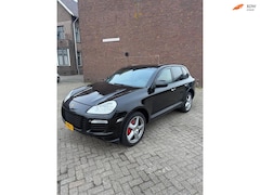 Porsche Cayenne - 4.8 Turbo