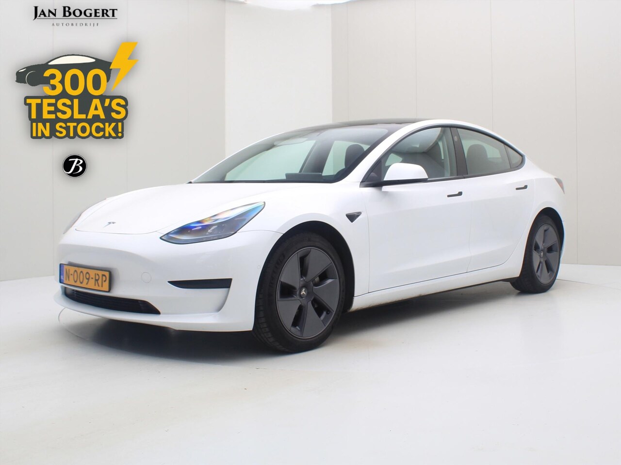 Tesla Model 3 - Standard RWD Plus FACELIFT 95% SoH [ LFP-ACCU+AUTOPILOT+60 kWh+PREMIUM AUDIO ] - AutoWereld.nl