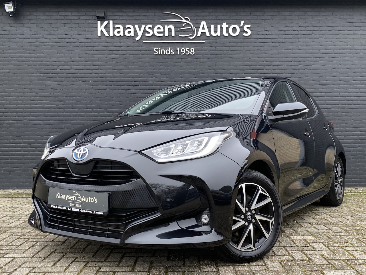 Toyota Yaris - 1.5 Hybrid Dynamic AUT. | dealer onderhouden | apple carplay | camera | led koplampen | st - AutoWereld.nl