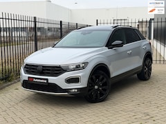 Volkswagen T-Roc - 1.5 TSI Sport Business R Pano Camera Acc LED Dodehoek Carplay