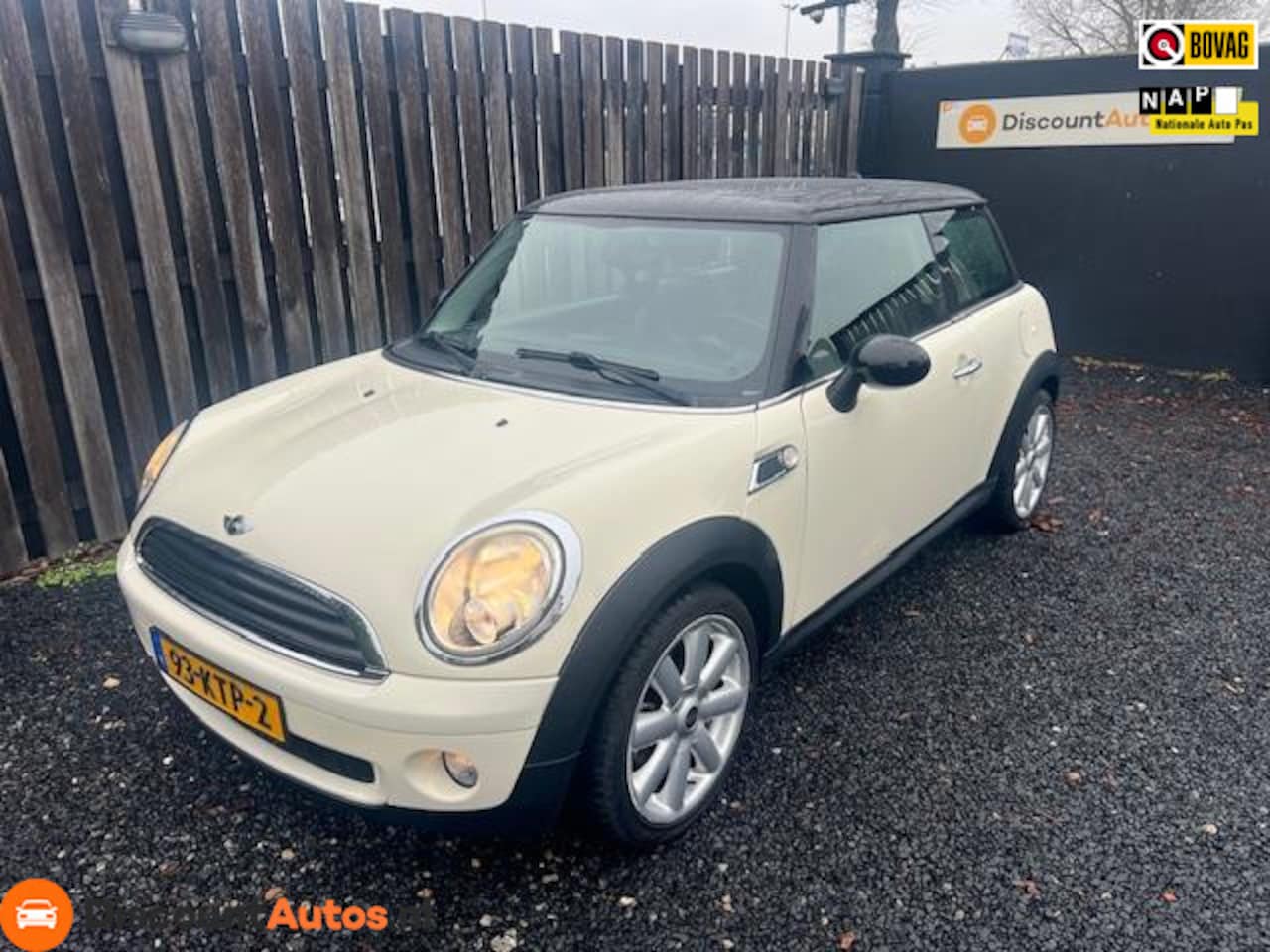 MINI One - Mini 1.4 Anniversary MK II Pano/Airco/Navi 91000KM - AutoWereld.nl