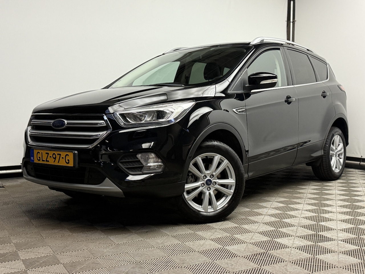 Ford Kuga - 1.5 EcoBoost Titanium Winterpack Trekhaak - AutoWereld.nl