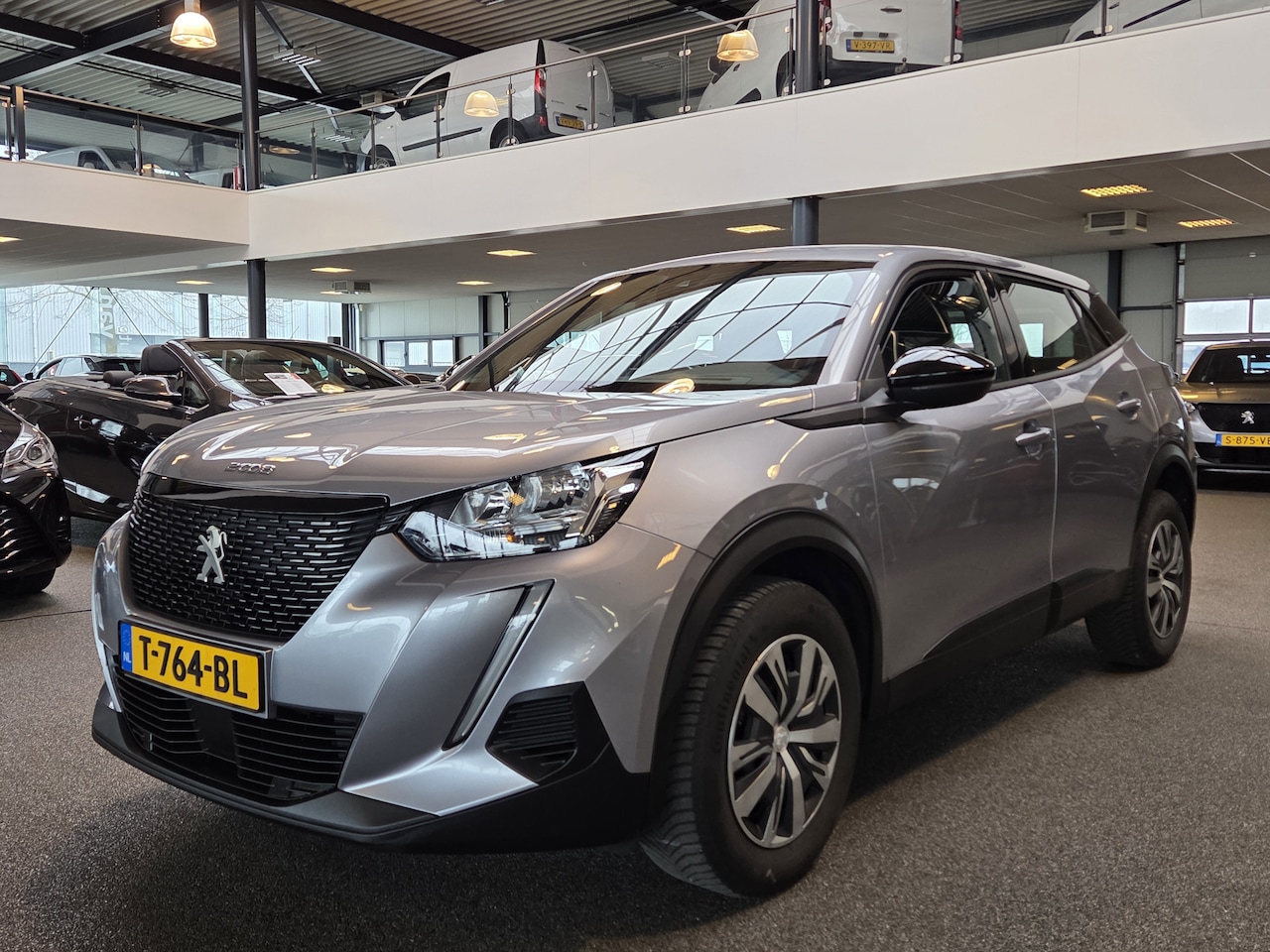 Peugeot 2008 - 1.2 PureTech Active Pack / Carplay / DAB+ / Cruise Contr. - AutoWereld.nl