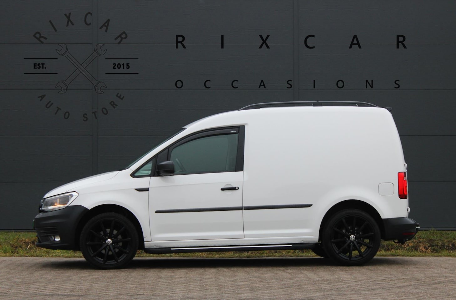 Volkswagen Caddy - 2.0TDI L1H1 BMT Comfortline Airco Automaat Trekhaak 185PK !!NIEUWBINNEN!! - AutoWereld.nl