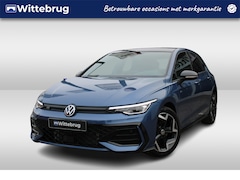 Volkswagen Golf Plus - 1.5 eTSI 150pk R-Line Black Style DSG Automaat / Panorama dak / LM 18 inch / Camera / Park