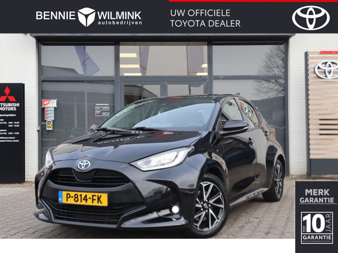 Toyota Yaris - 1.5 Hybid Dynamic Keyless | Stoelverwarming | AllSeasons - AutoWereld.nl