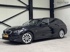 BMW 3-serie Touring - 320e Business Aut. | navi | leder | sfeer | shadow line | carplay |