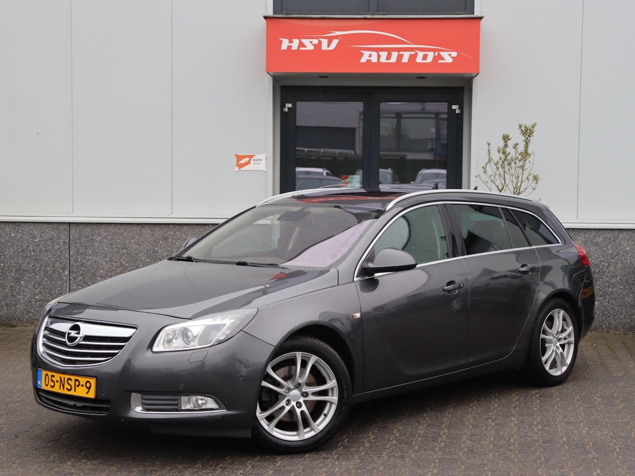 Opel Insignia Sports Tourer - 1.6 T Executive LPG navi LEER airco - AutoWereld.nl