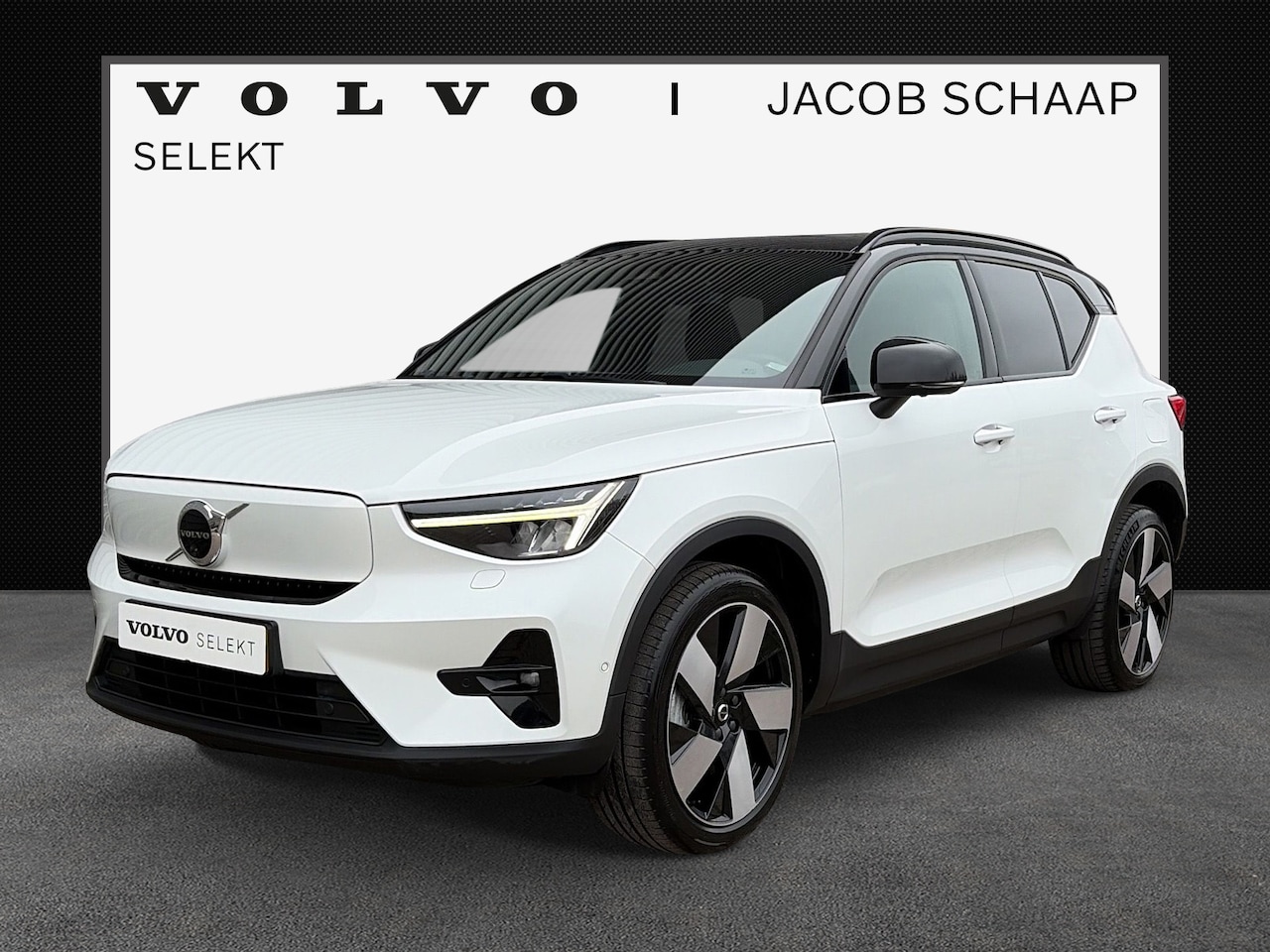 Volvo XC40 - Recharge Ultimate 70 kWh / 20" Velgen / Luxe bekleding / Trekhaak / Kantel/schuifdak / - AutoWereld.nl