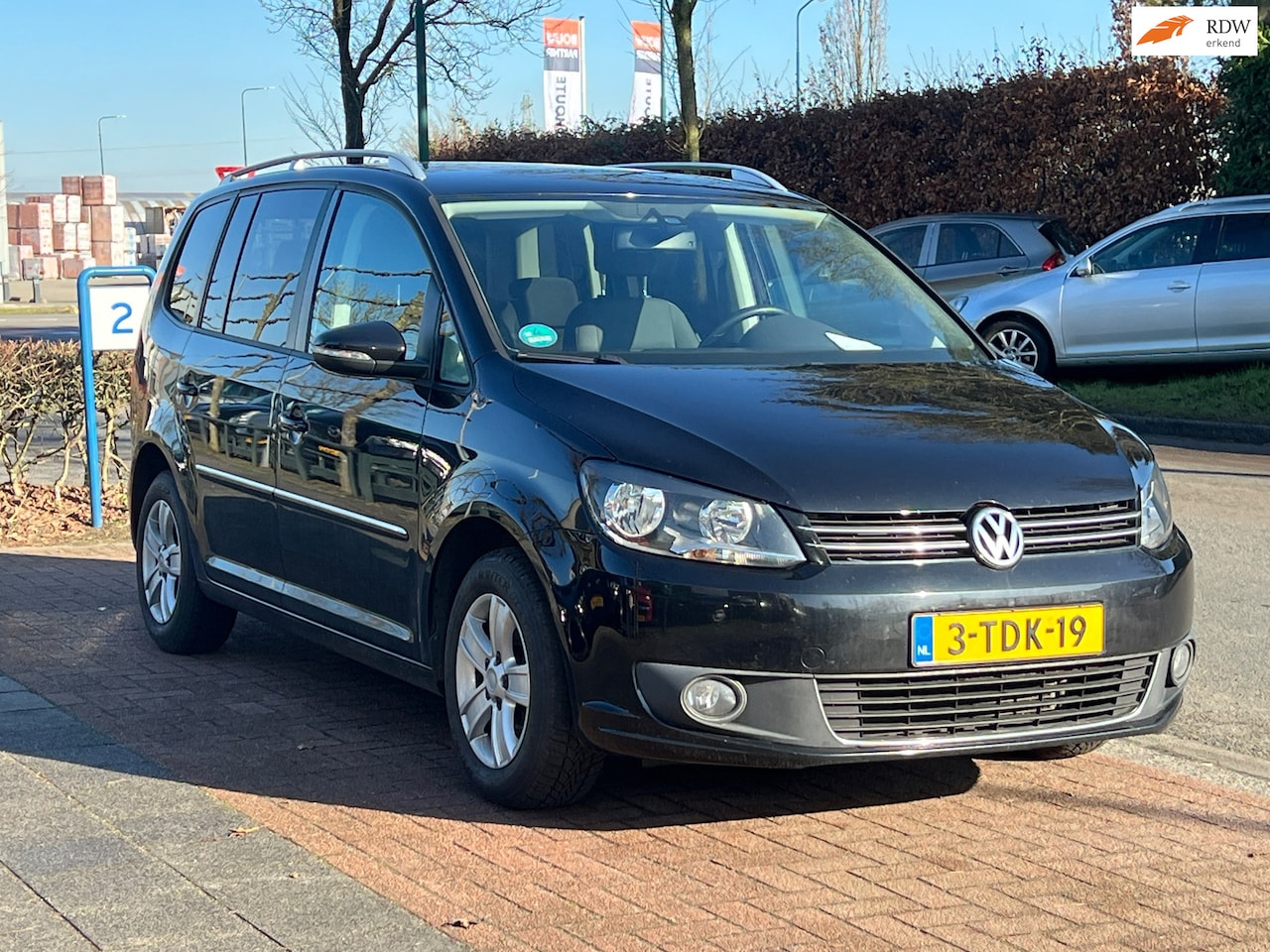 Volkswagen Touran - 1.2TSI Highline *Boekjes compleet ** APK 2-2027 ** - AutoWereld.nl
