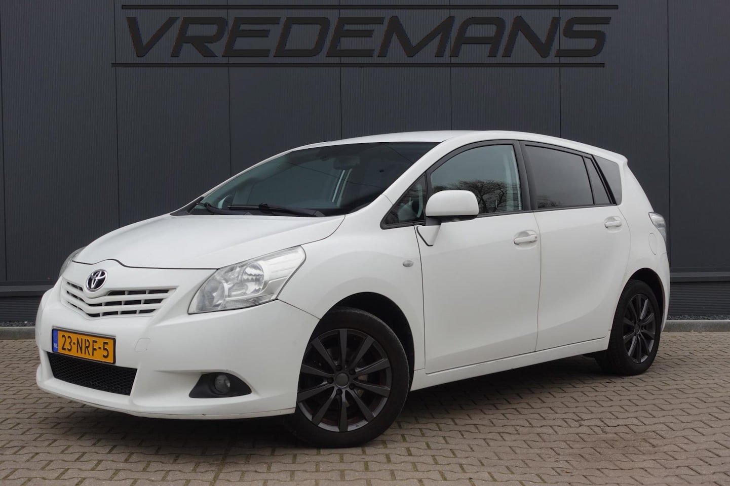 Toyota Verso - 1.6 VVT-i Dynamic 1.6 VVT-i Dynamic - AutoWereld.nl