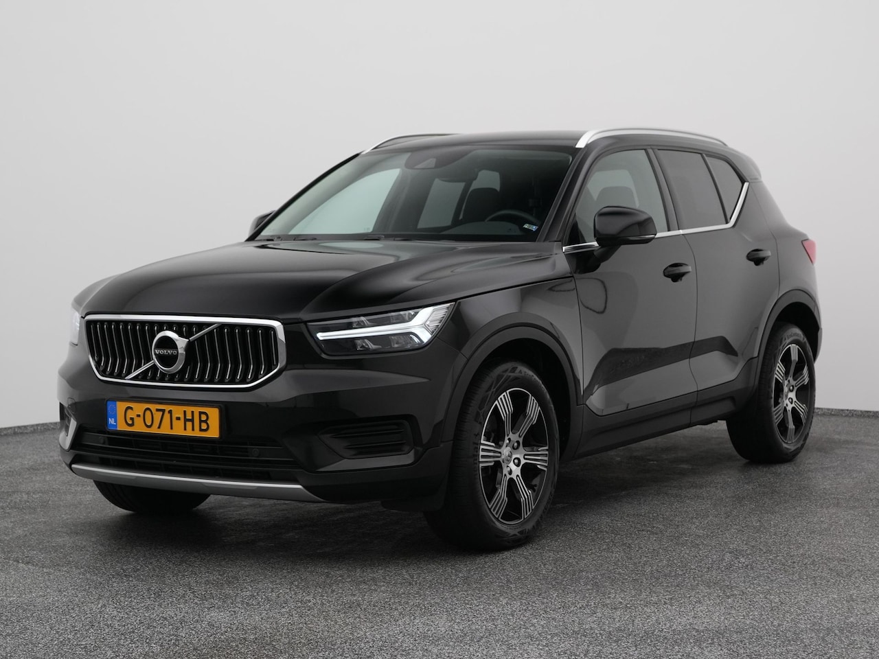 Volvo XC40 - 1.5 T3 Inscription 6-Bak | LEDER | STOELVERWARMING - AutoWereld.nl